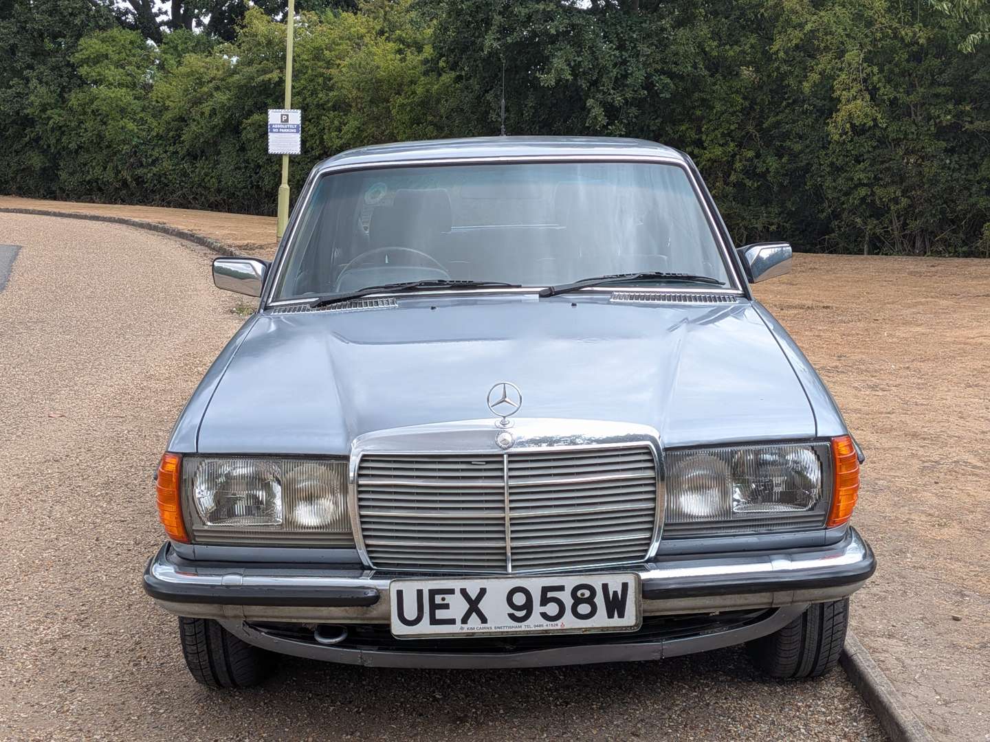 <p>1980 MERCEDES 280E W123</p>