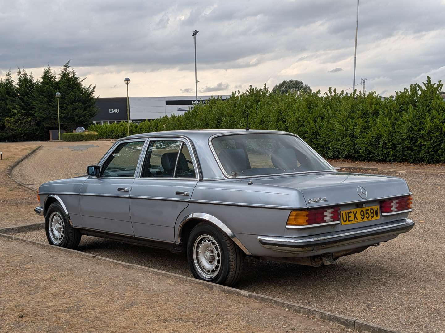 <p>1980 MERCEDES 280E W123</p>