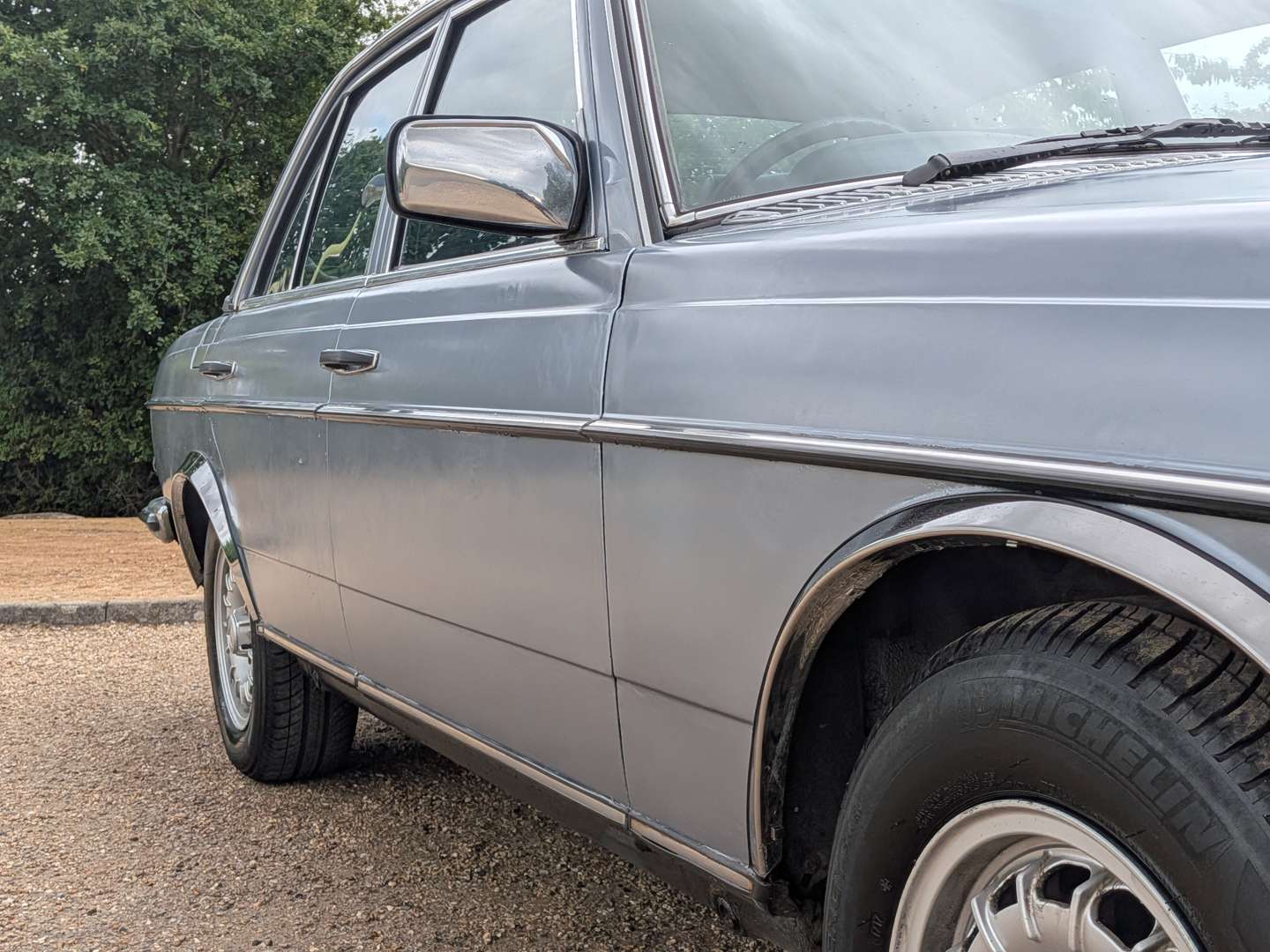 <p>1980 MERCEDES 280E W123</p>