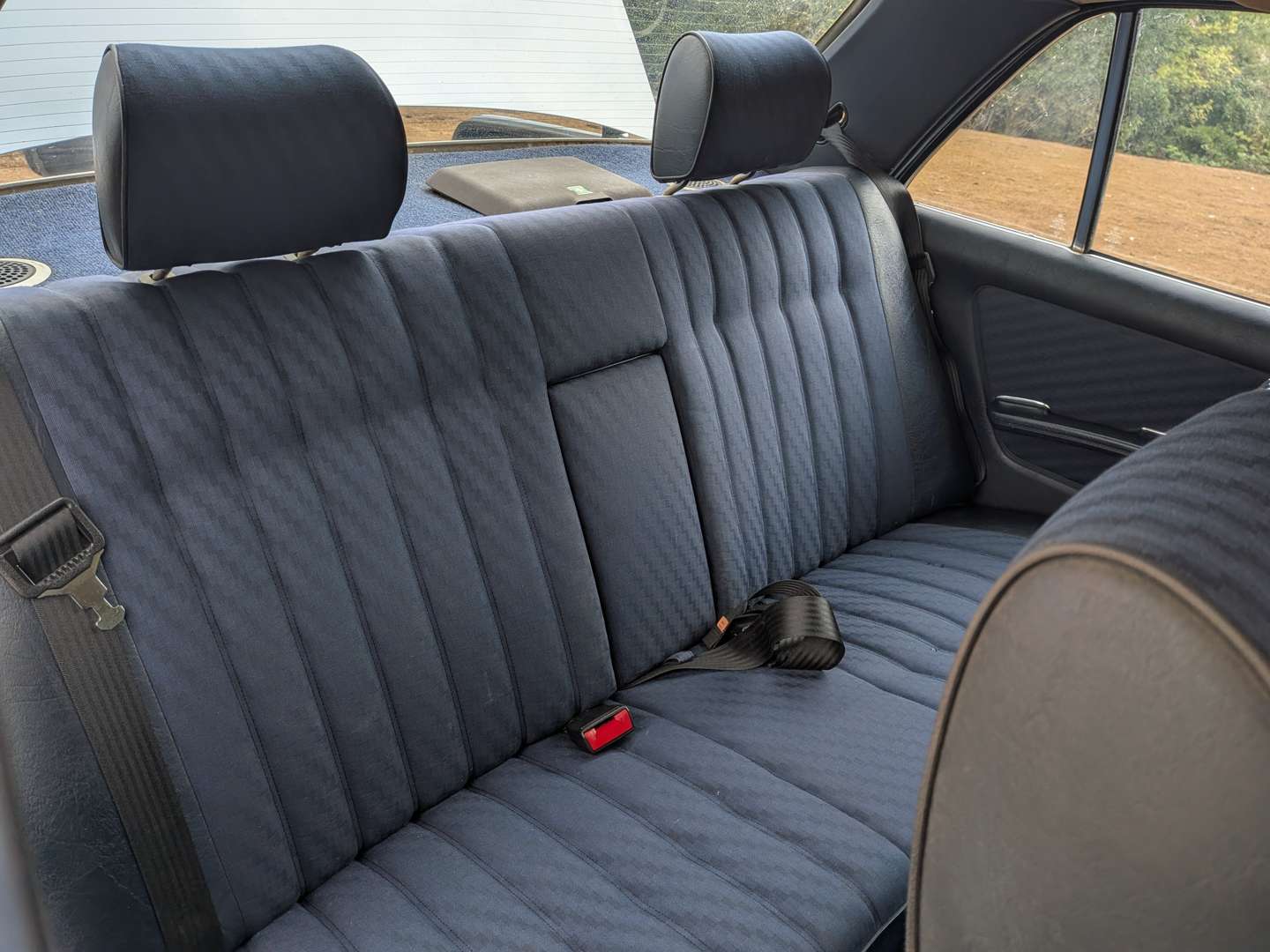 <p>1980 MERCEDES 280E W123</p>