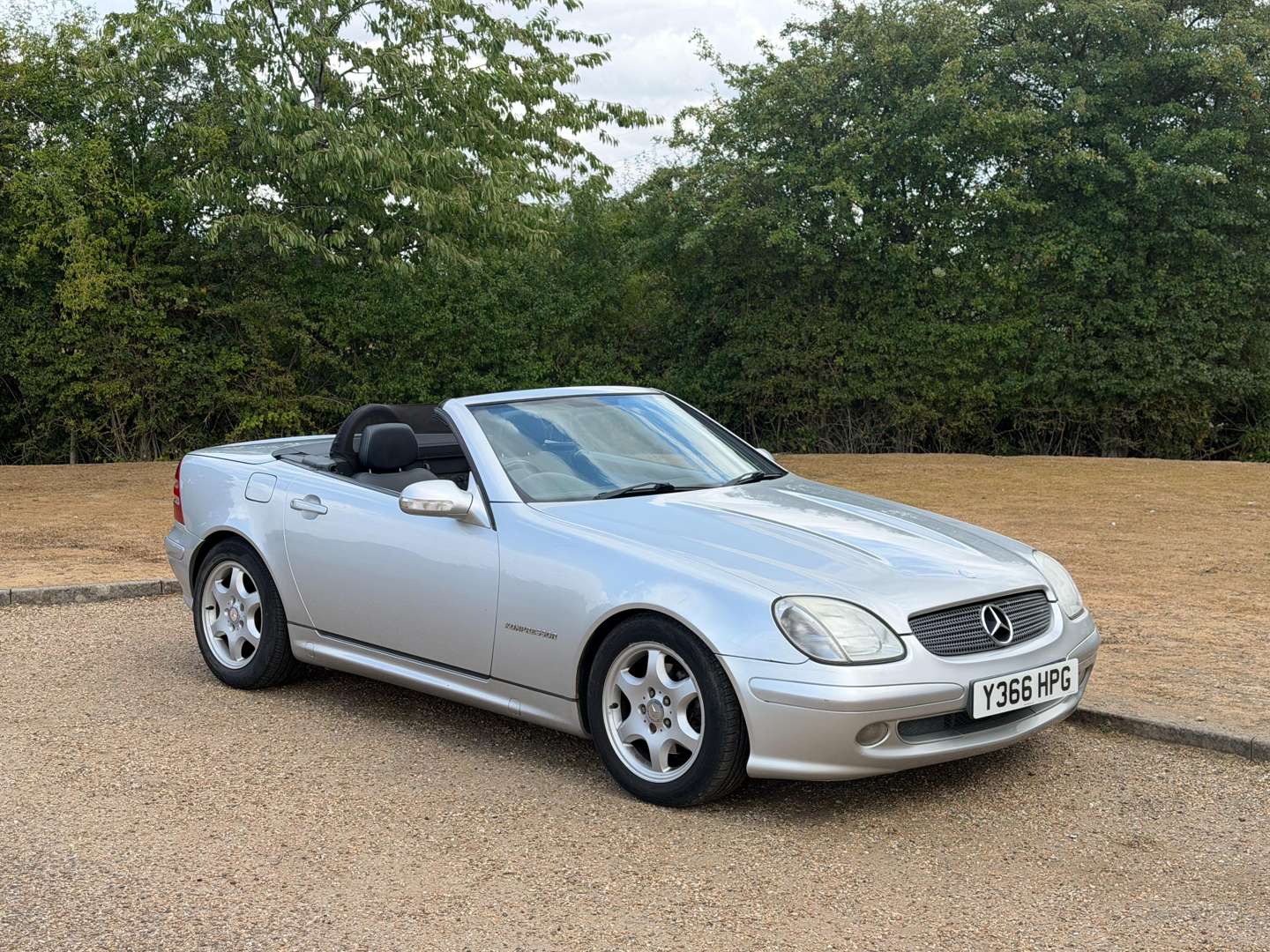 <p>2001 MERCEDES SLK230 R170</p>