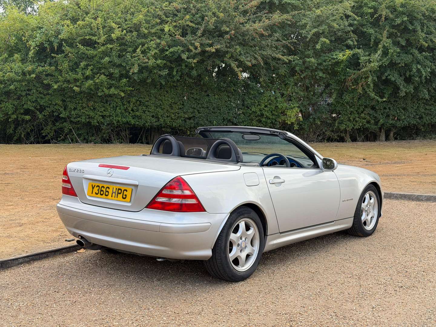 <p>2001 MERCEDES SLK230 R170</p>