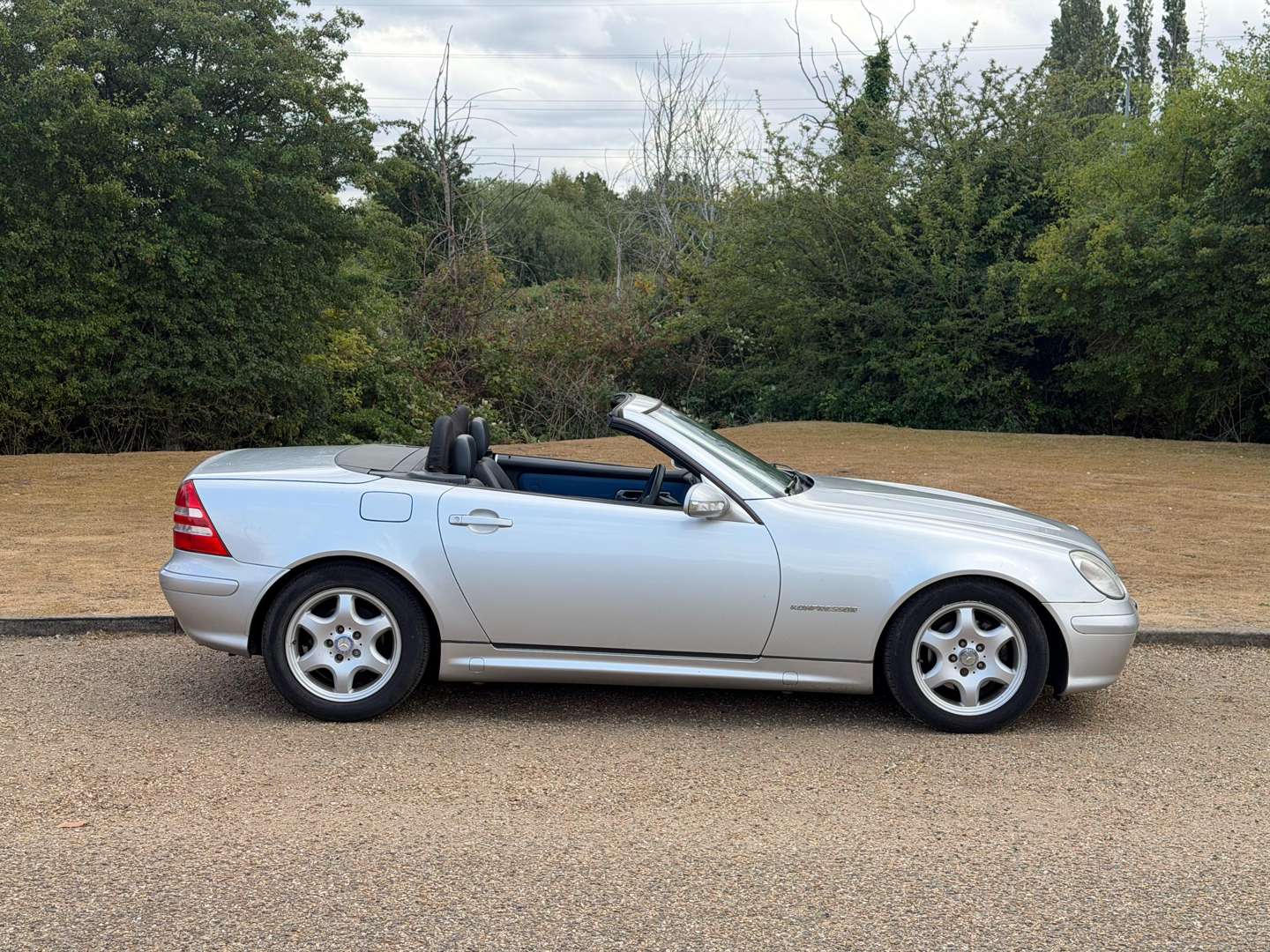 <p>2001 MERCEDES SLK230 R170</p>