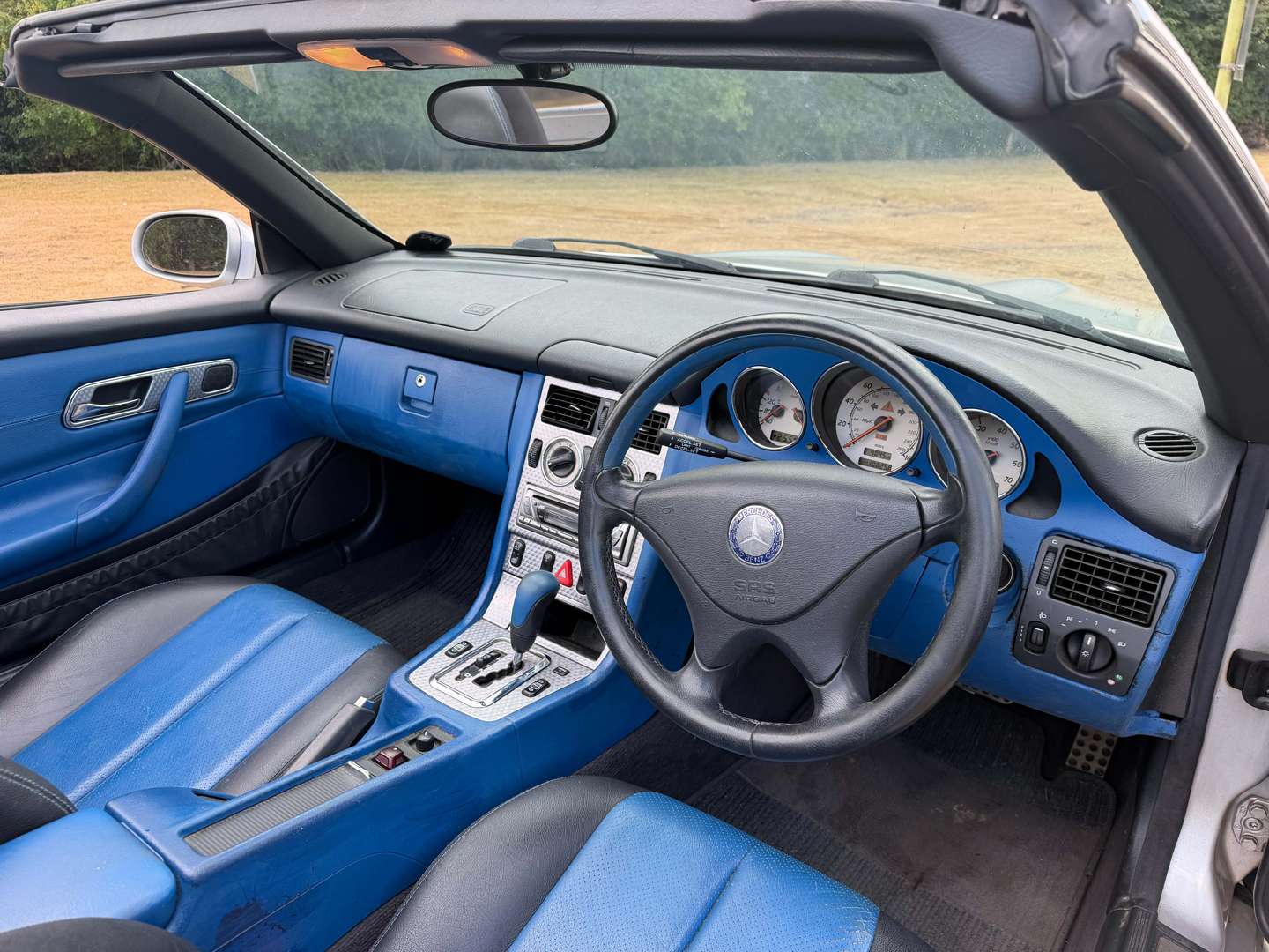 <p>2001 MERCEDES SLK230 R170</p>