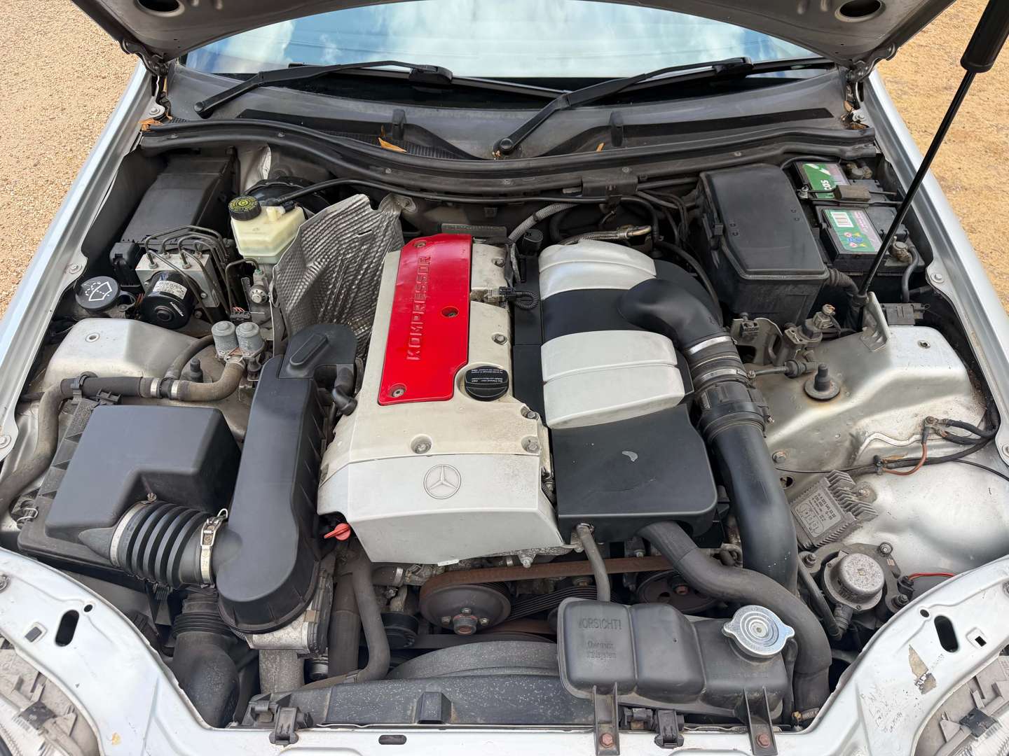 <p>2001 MERCEDES SLK230 R170</p>