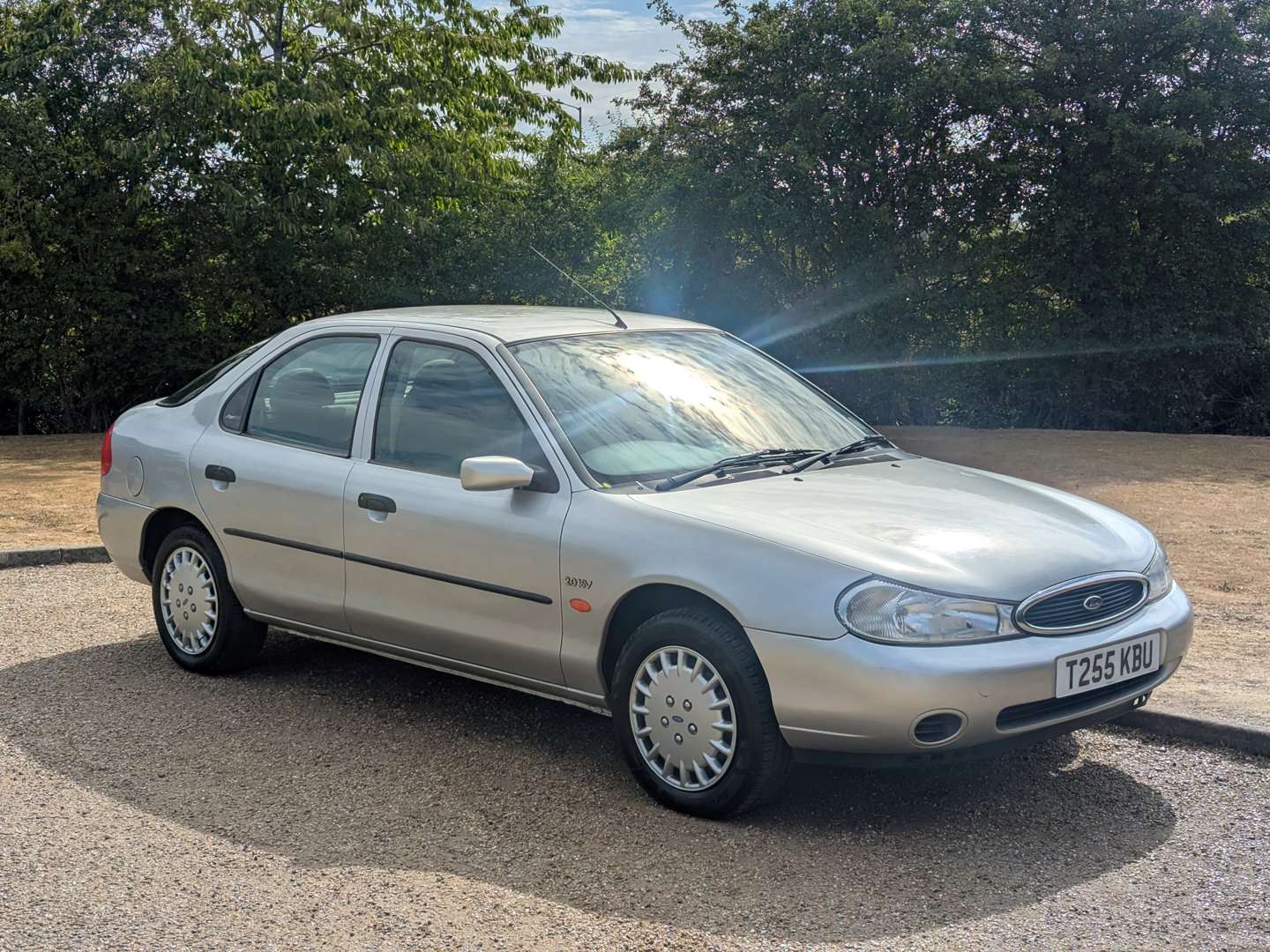 <p>1999 FORD MONDEO GLX AUTO</p>