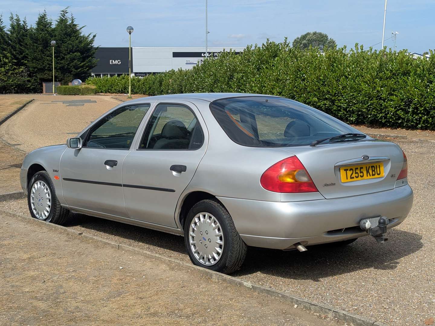 <p>1999 FORD MONDEO GLX AUTO</p>