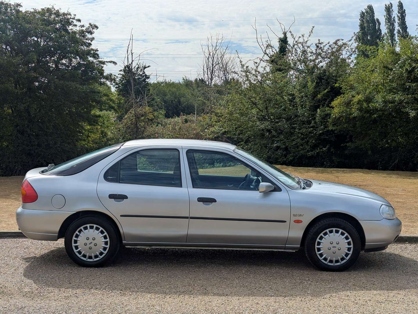 <p>1999 FORD MONDEO GLX AUTO</p>