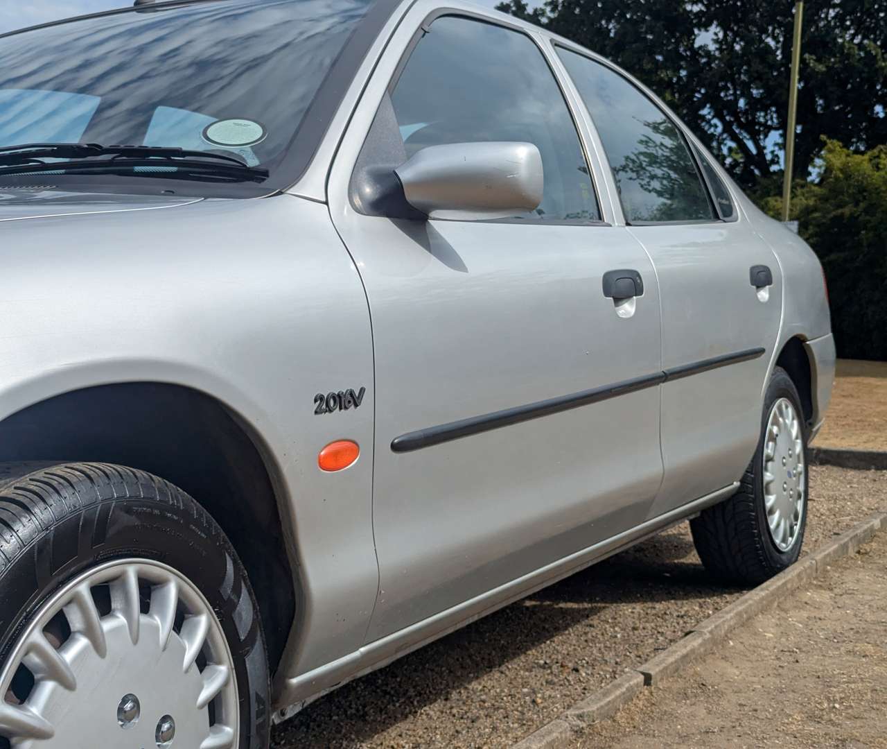 <p>1999 FORD MONDEO GLX AUTO</p>