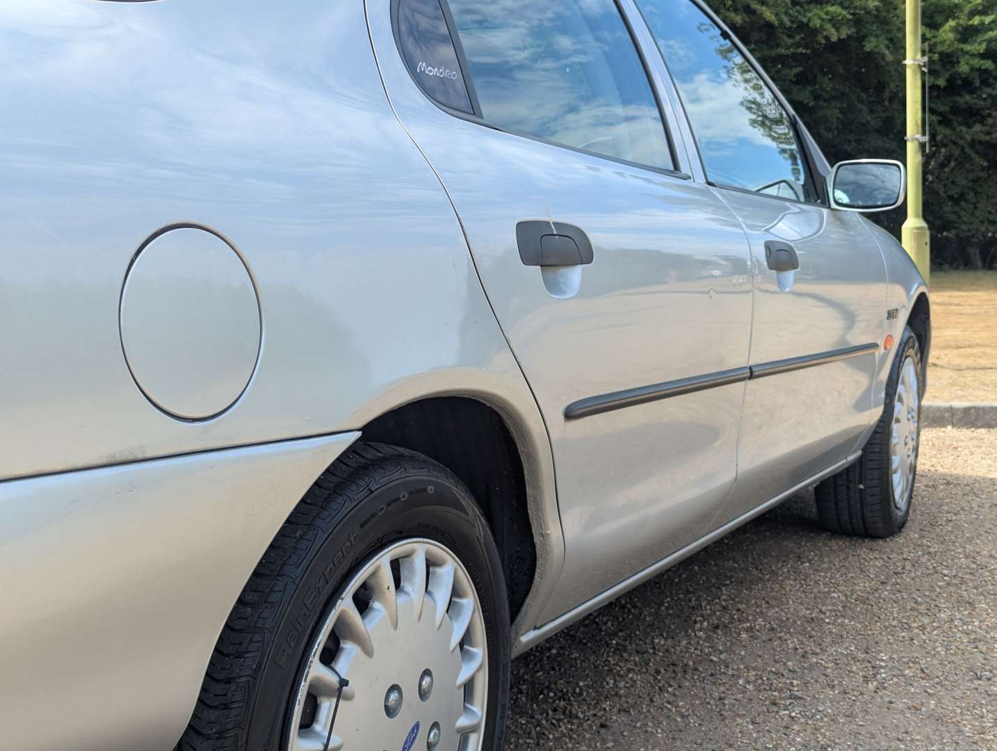 <p>1999 FORD MONDEO GLX AUTO</p>