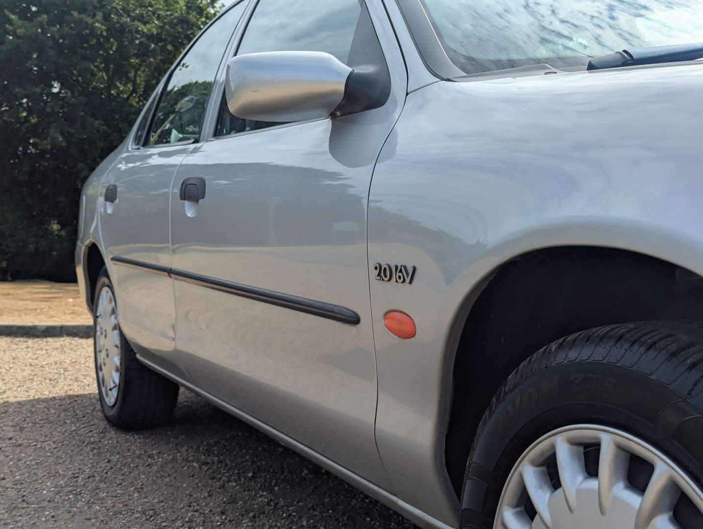 <p>1999 FORD MONDEO GLX AUTO</p>
