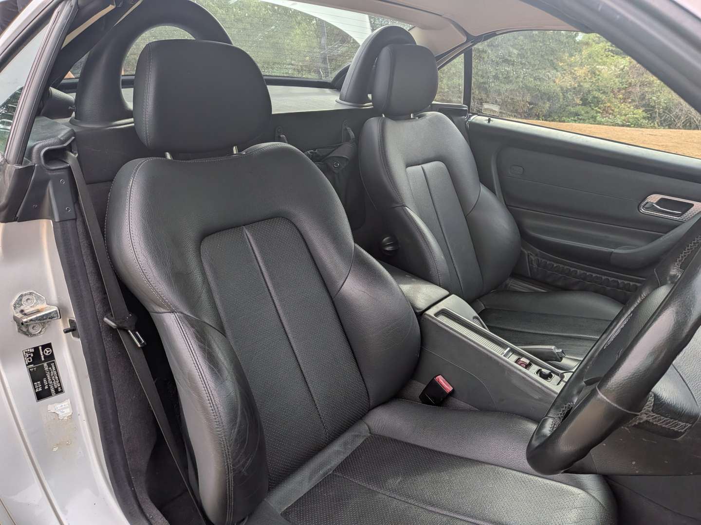 <p>2001 MERCEDES SLK 200 KOMPRESSOR</p>