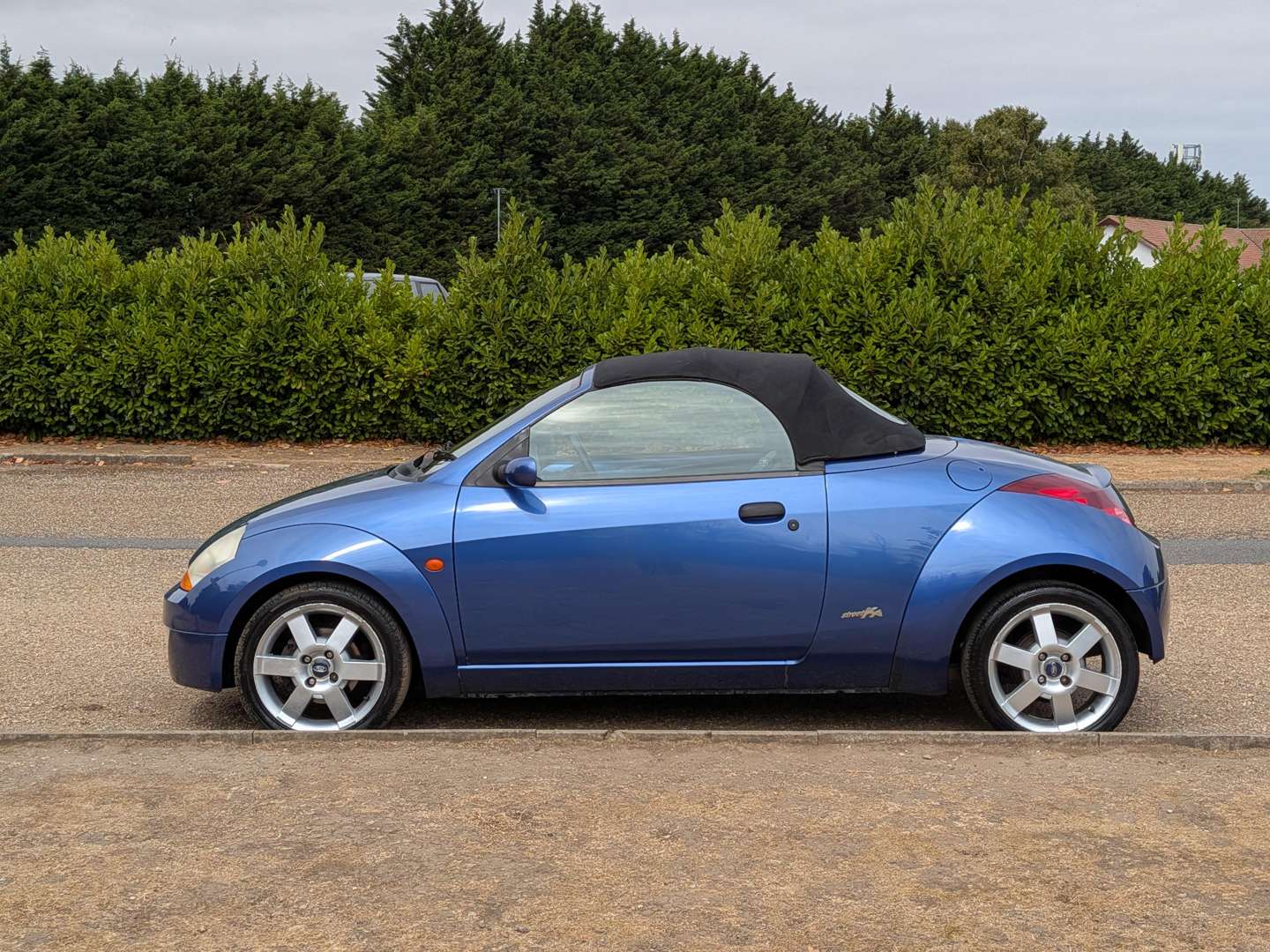 <p>2004 FORD STREETKA LUXURY</p>