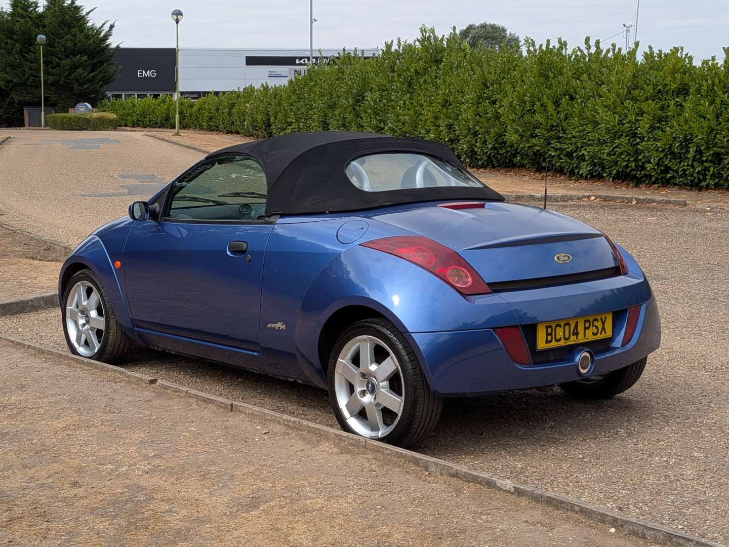 <p>2004 FORD STREETKA LUXURY</p>