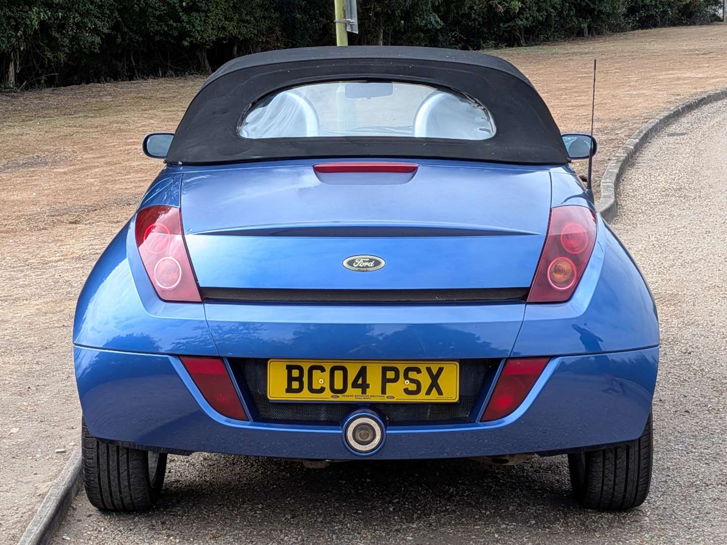<p>2004 FORD STREETKA LUXURY</p>