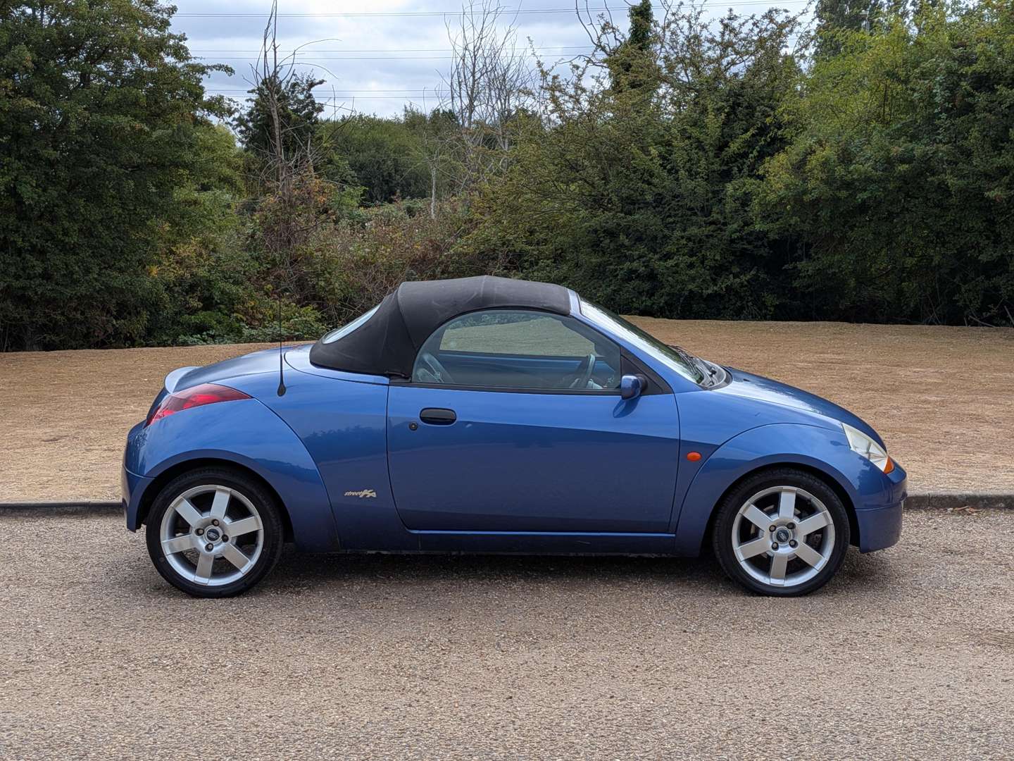 <p>2004 FORD STREETKA LUXURY</p>