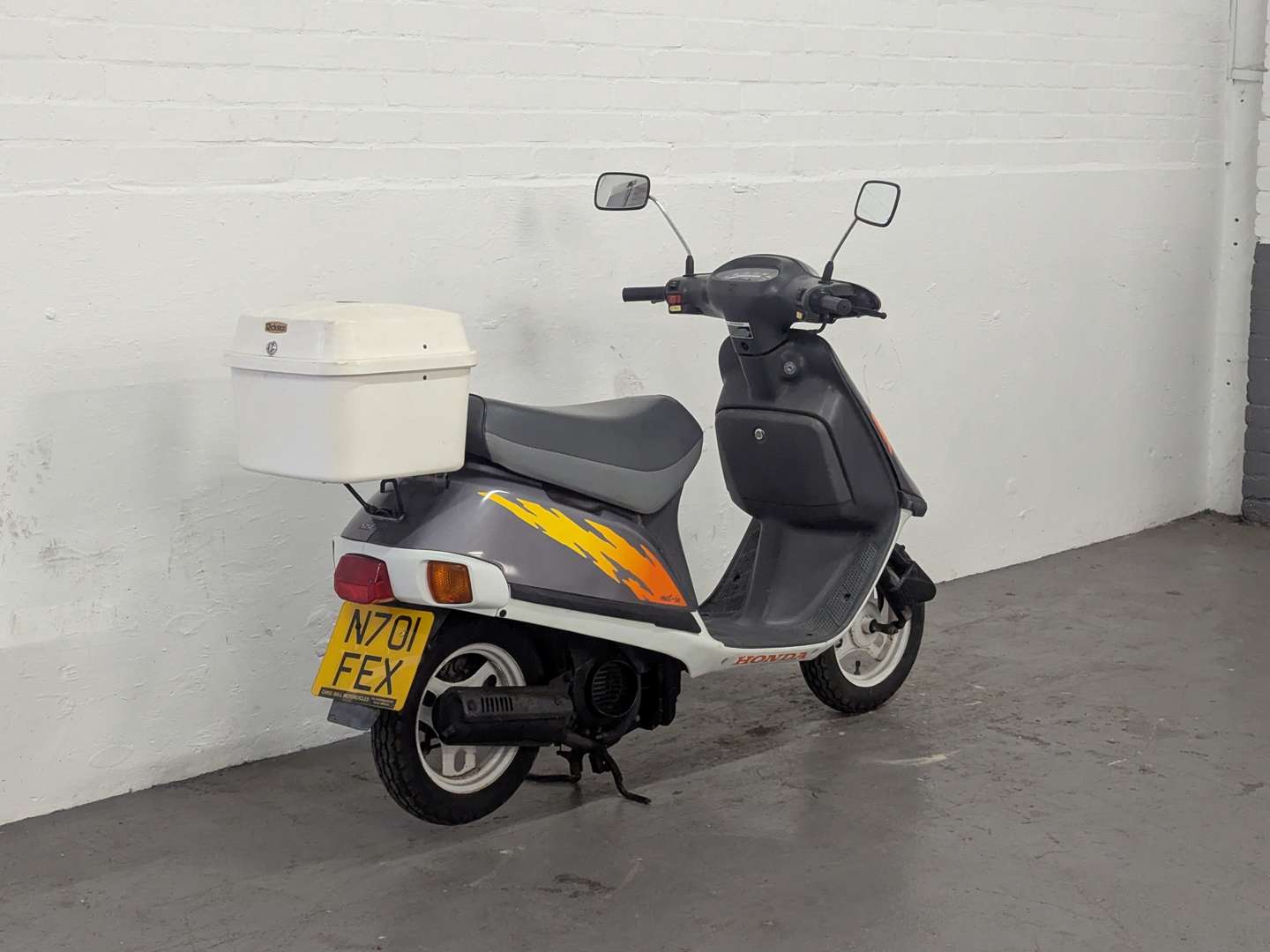<p>1995 HONDA VISION</p>