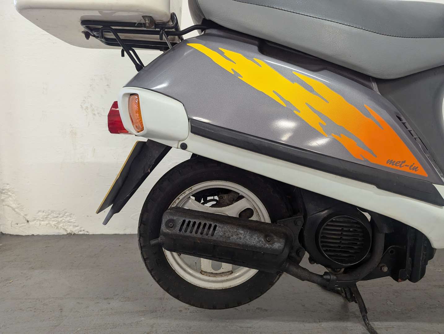 <p>1995 HONDA VISION</p>