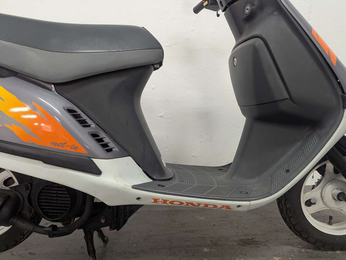 <p>1995 HONDA VISION</p>