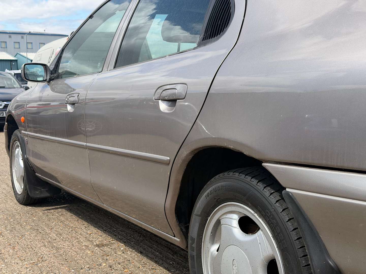 <p>1993 FORD MONDEO 2.0 GHIA</p>