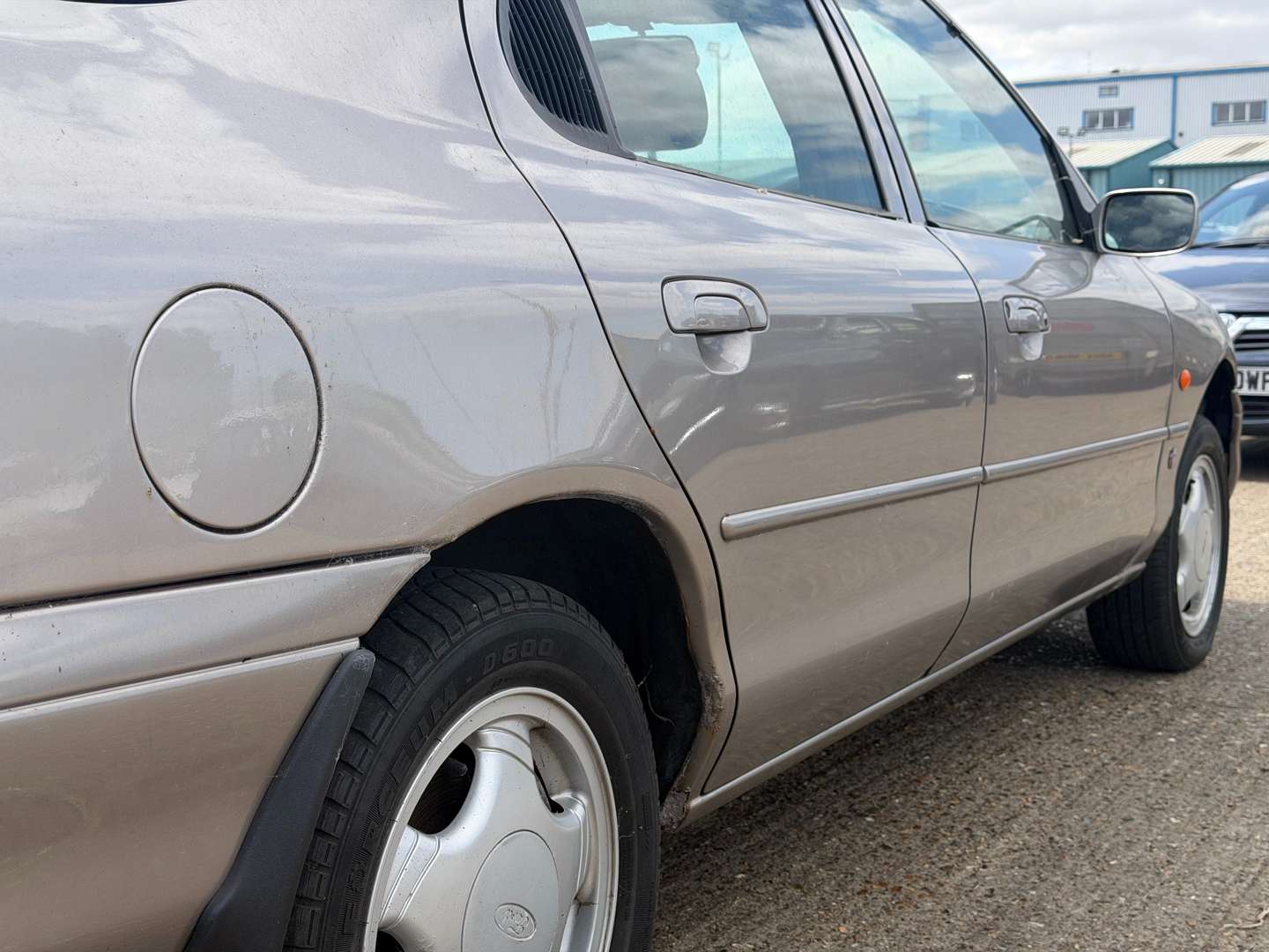<p>1993 FORD MONDEO 2.0 GHIA</p>