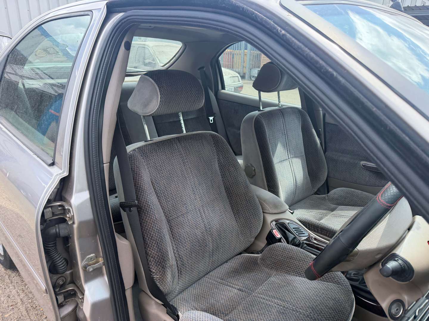 <p>1993 FORD MONDEO 2.0 GHIA</p>