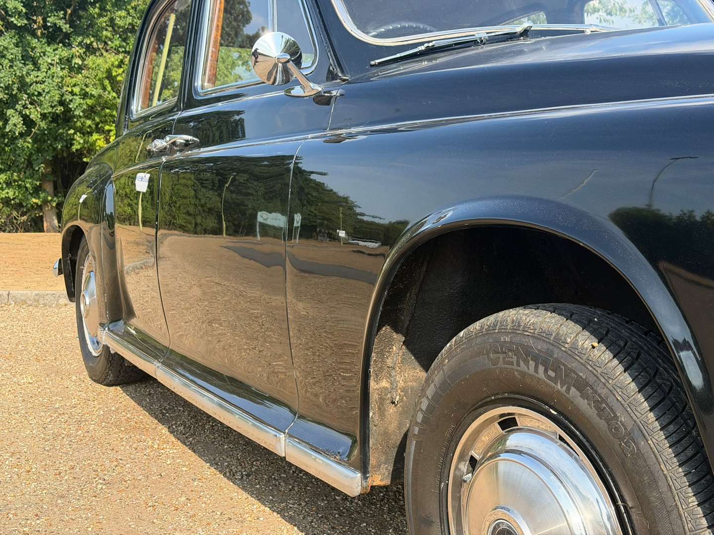 <p>1959 ROVER 80 SALOON</p>