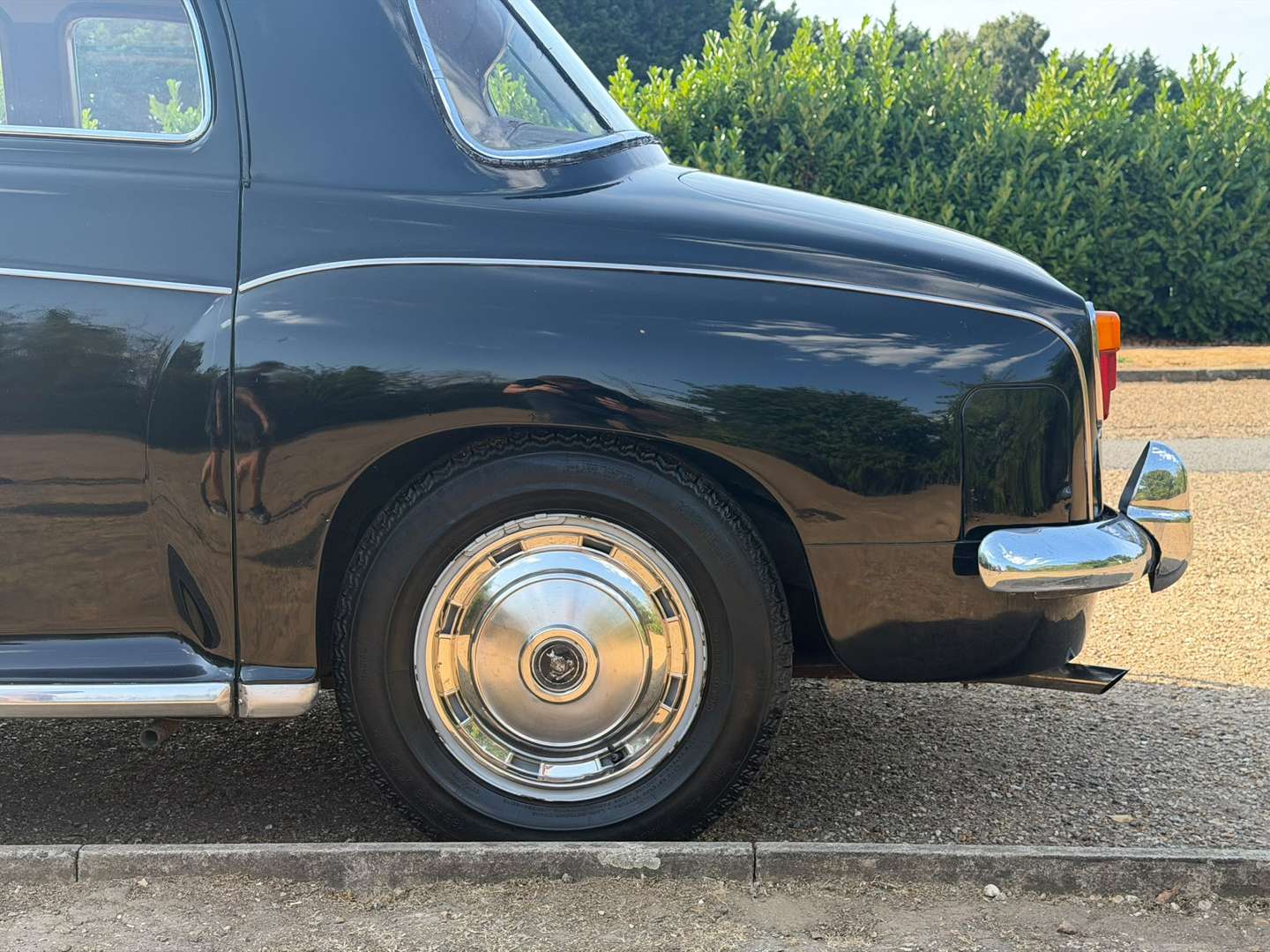 <p>1959 ROVER 80 SALOON</p>