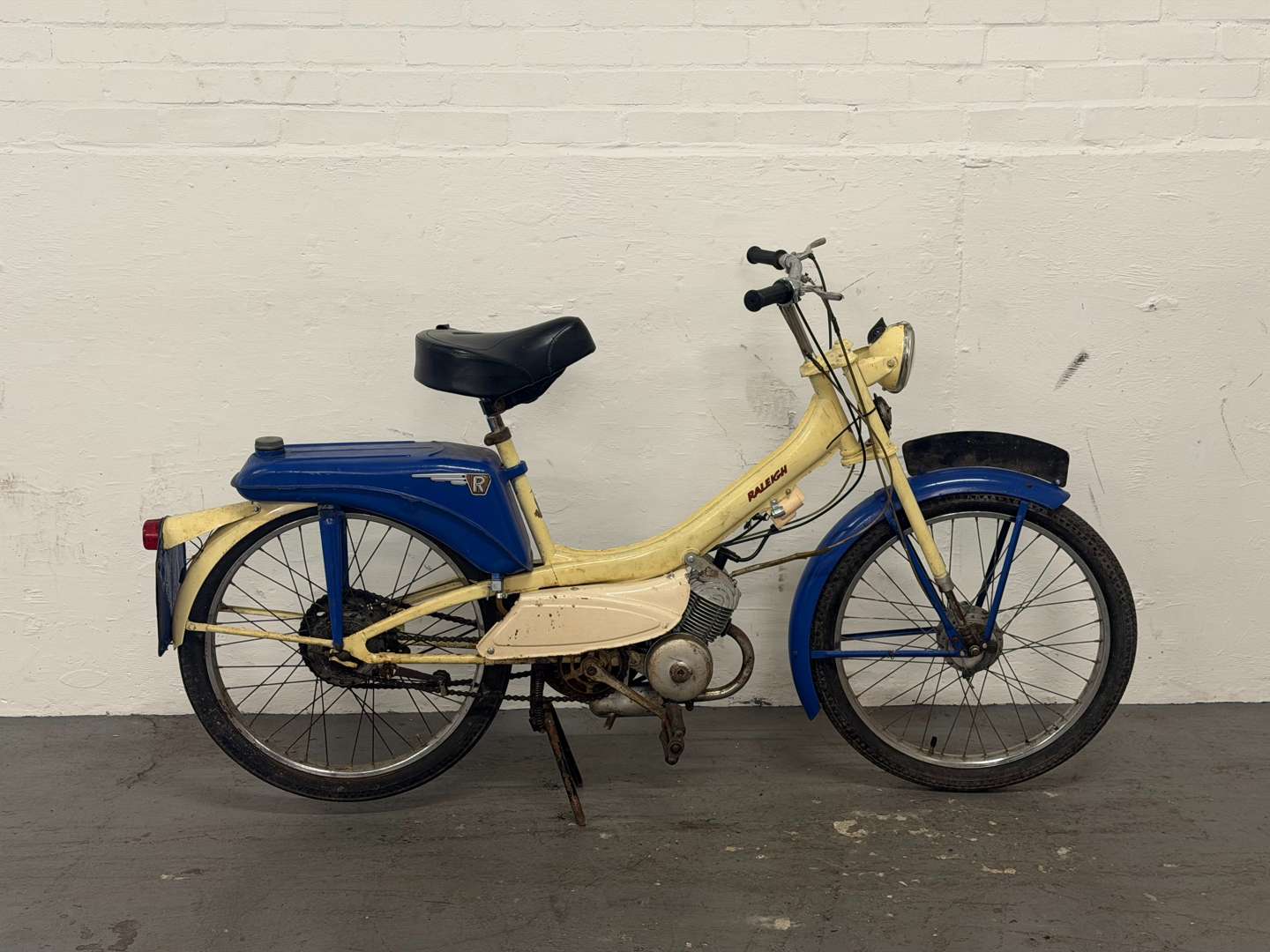 <p>1966 RALEIGH RUNABOUT</p>