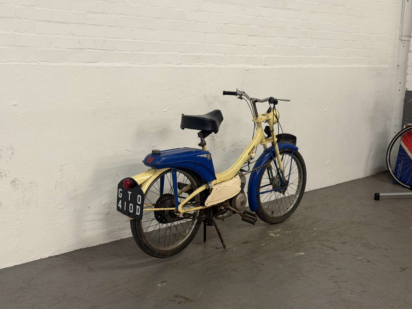 <p>1966 RALEIGH RUNABOUT</p>