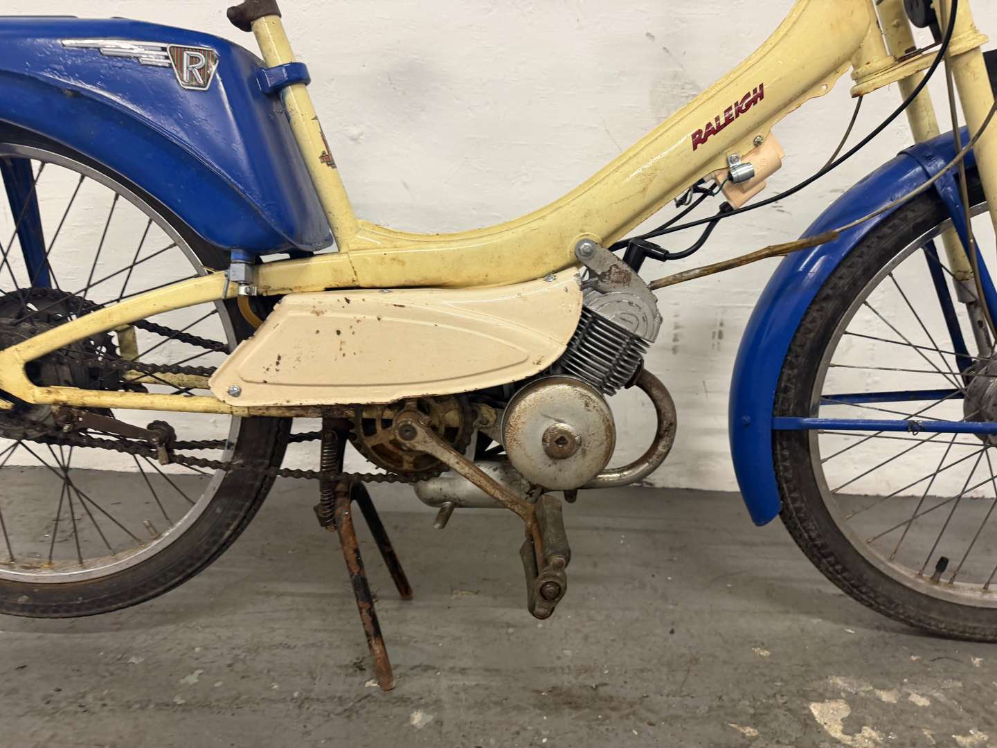<p>1966 RALEIGH RUNABOUT</p>