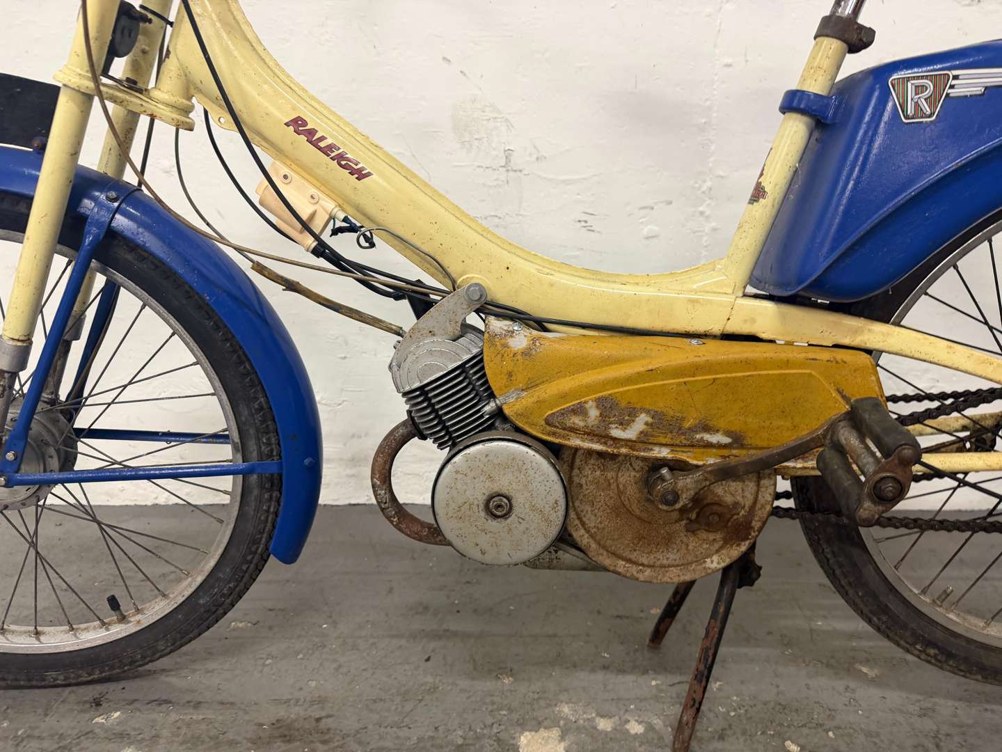 <p>1966 RALEIGH RUNABOUT</p>