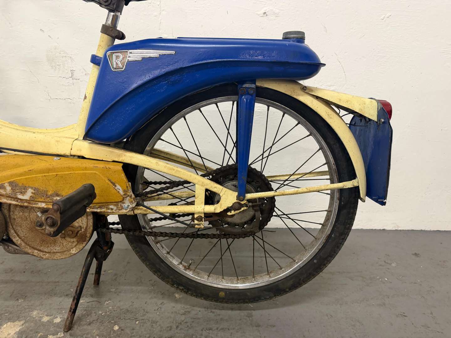 <p>1966 RALEIGH RUNABOUT</p>