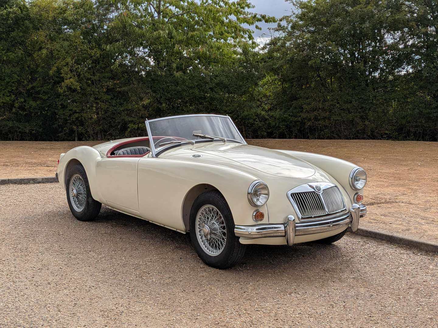 <p>1957 MG A 1500 ROADSTER</p>