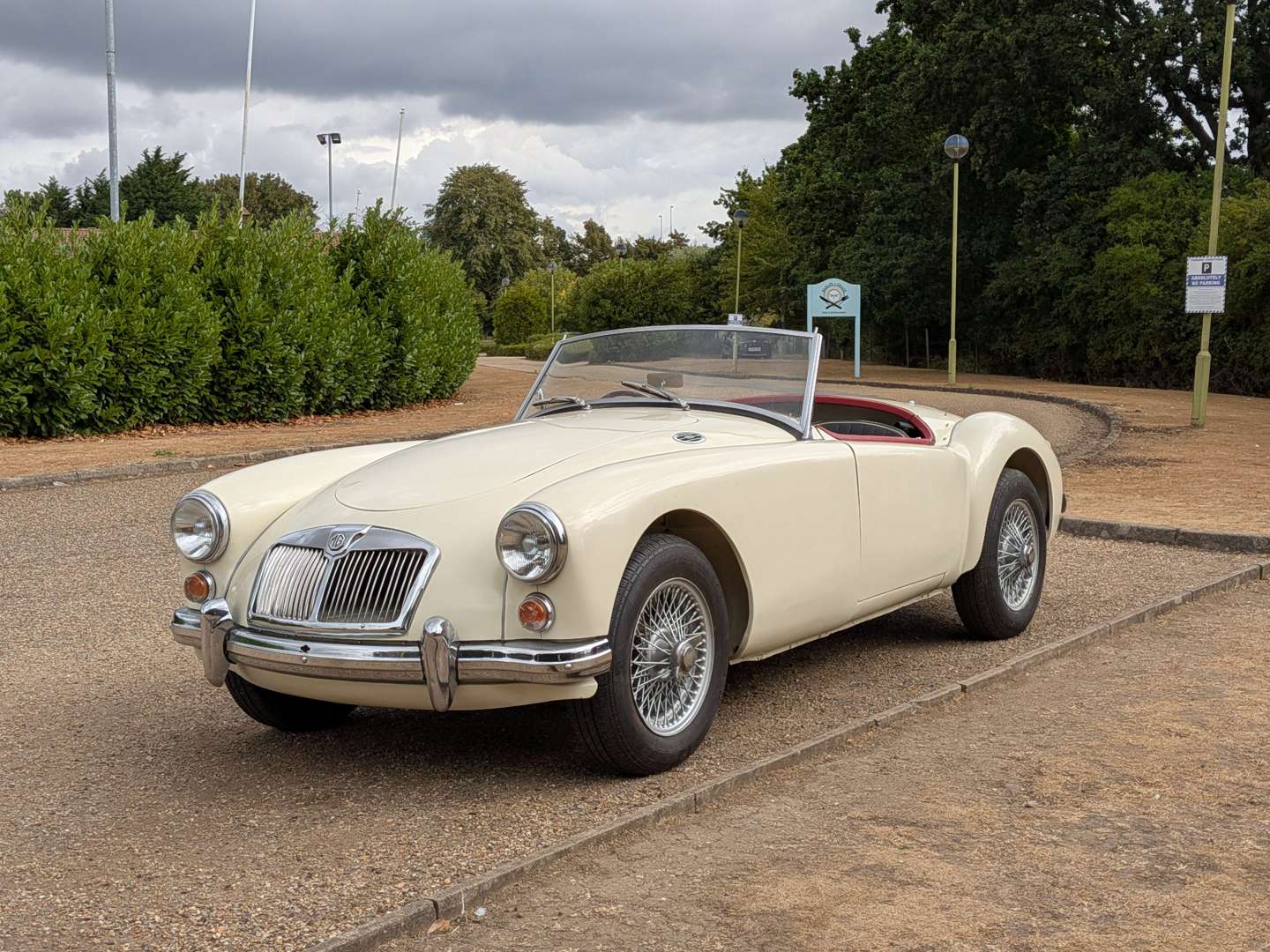 <p>1957 MG A 1500 ROADSTER</p>