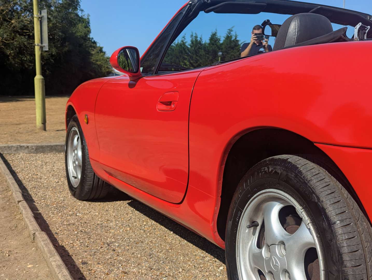 <p>2000 MAZDA MX-5</p>