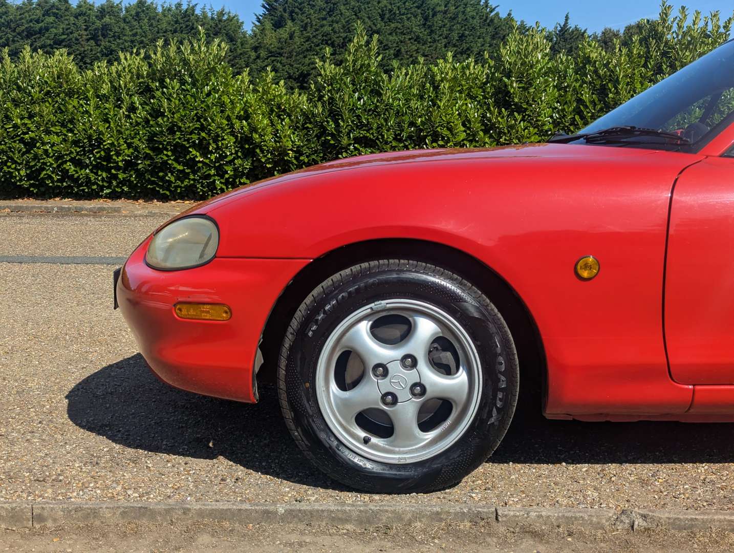 <p>2000 MAZDA MX-5</p>