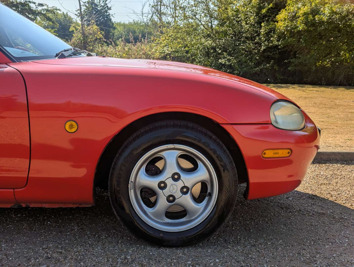 <p>2000 MAZDA MX-5</p>