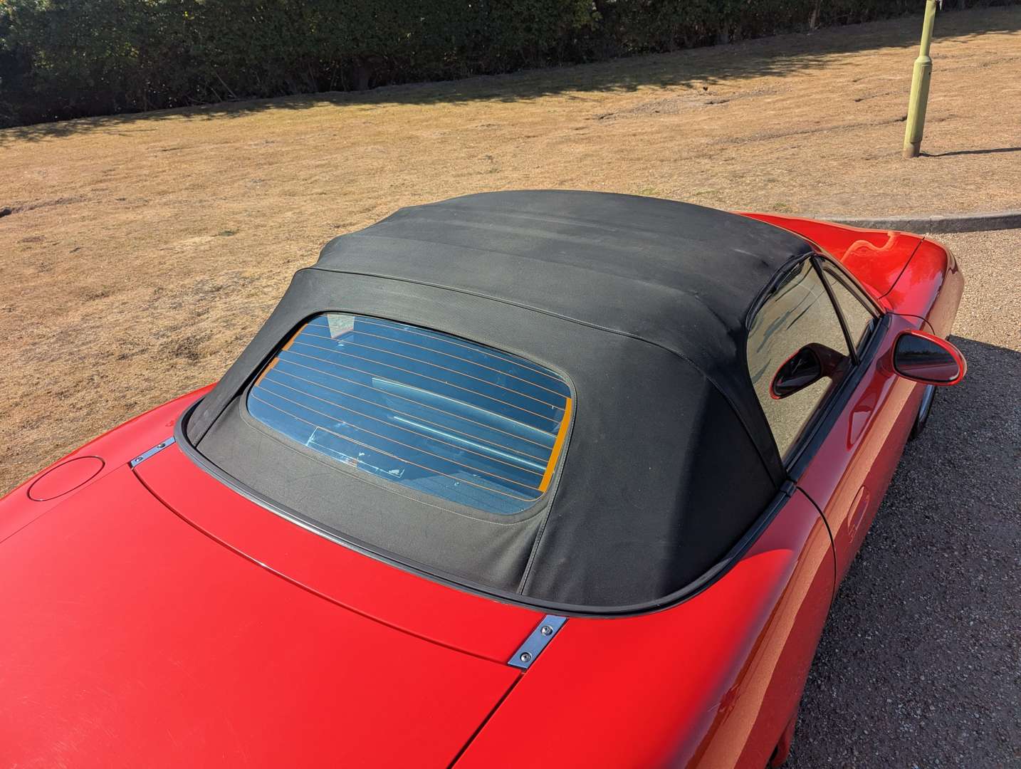 <p>2000 MAZDA MX-5</p>