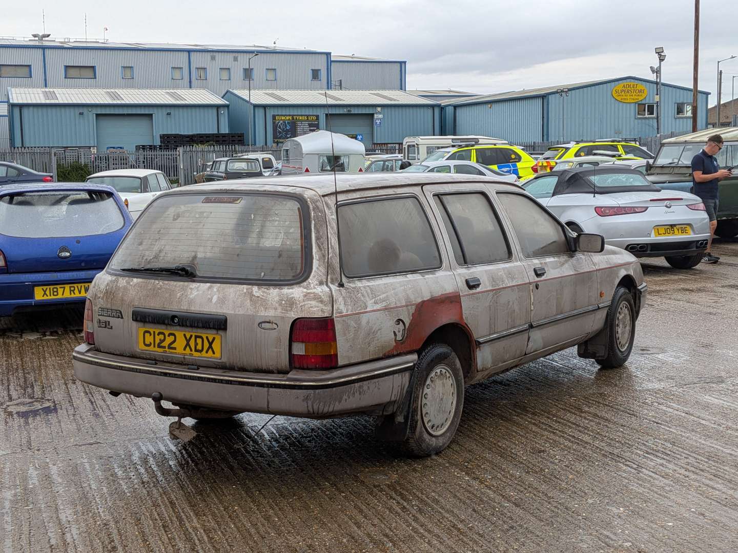 <p>1985 FORD SIERRA ESTATE</p>