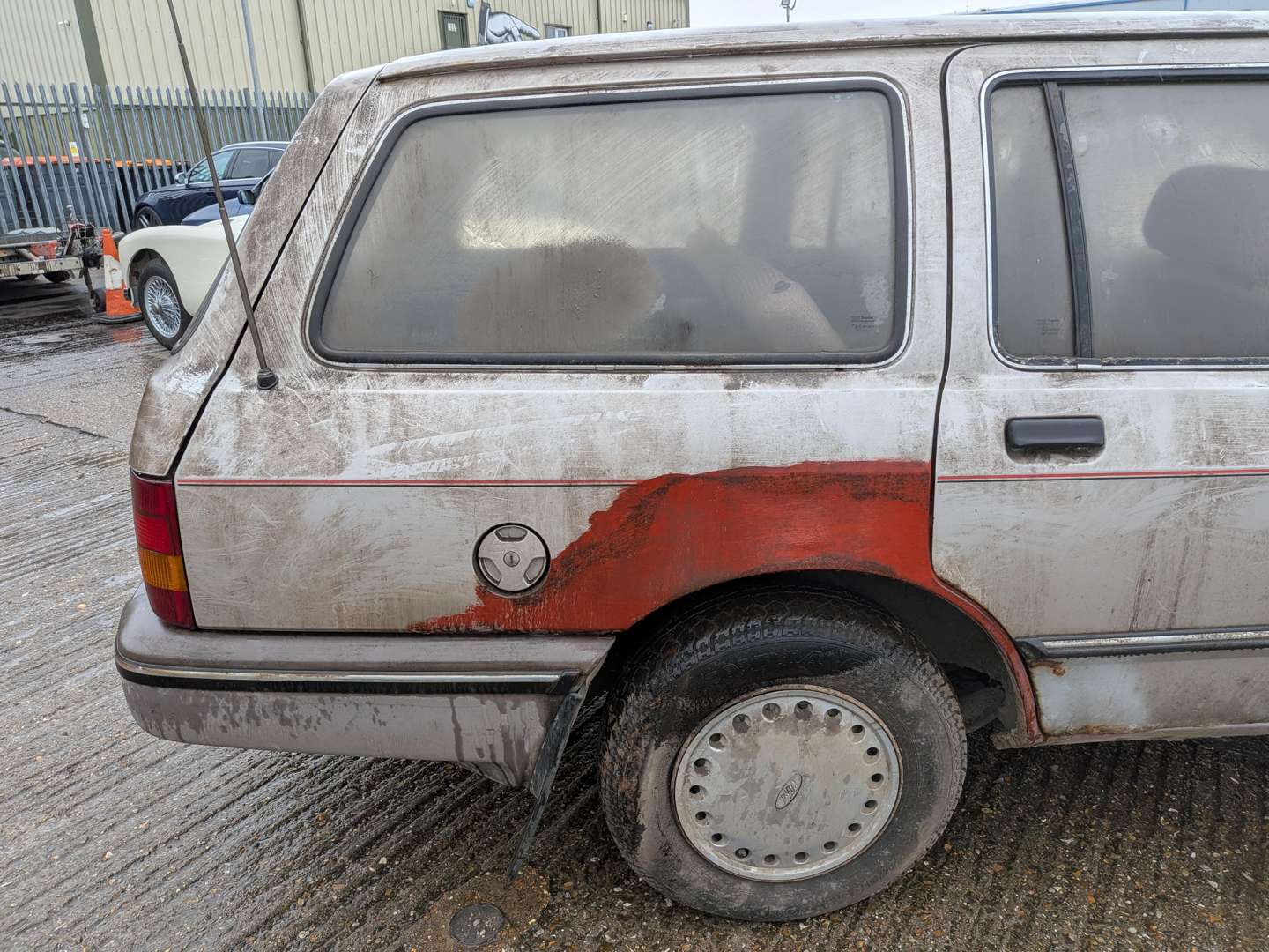 <p>1985 FORD SIERRA ESTATE</p>
