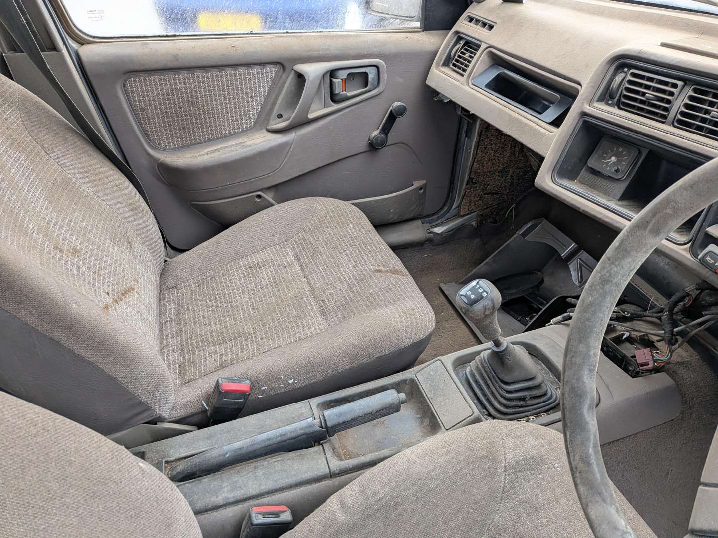 <p>1985 FORD SIERRA ESTATE</p>