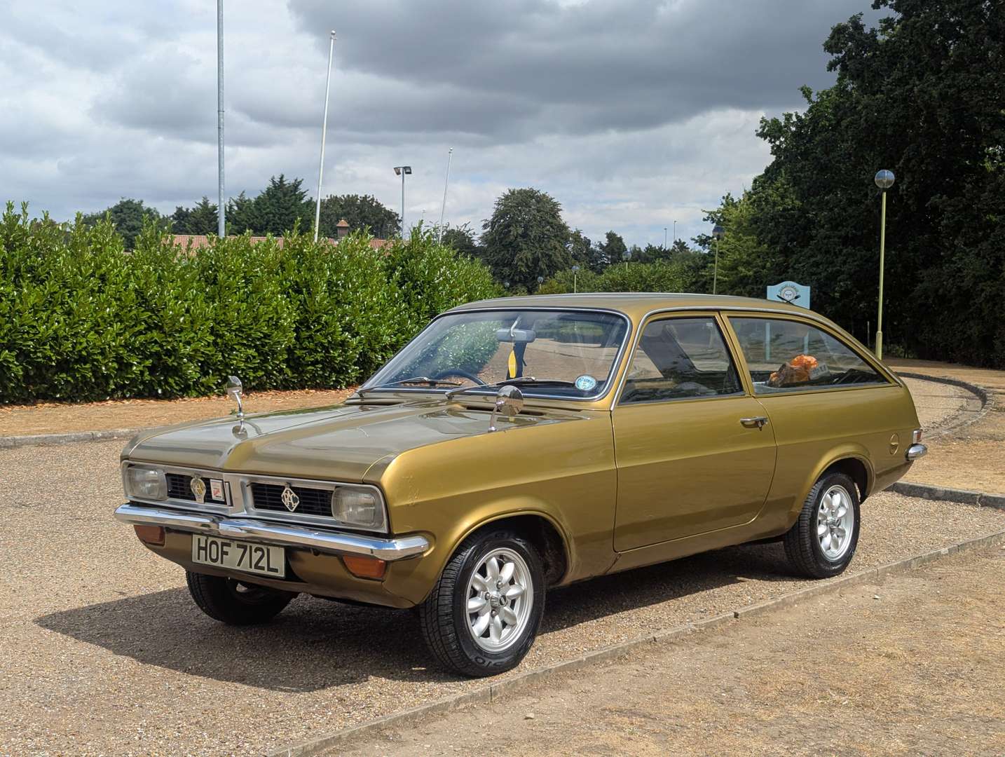 <p>1973 VAUXHALL VIVA ESTATE</p>
