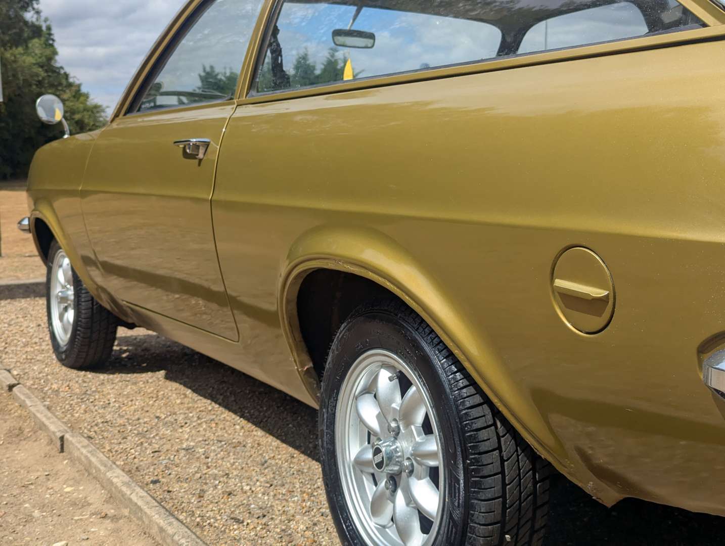 <p>1973 VAUXHALL VIVA ESTATE</p>