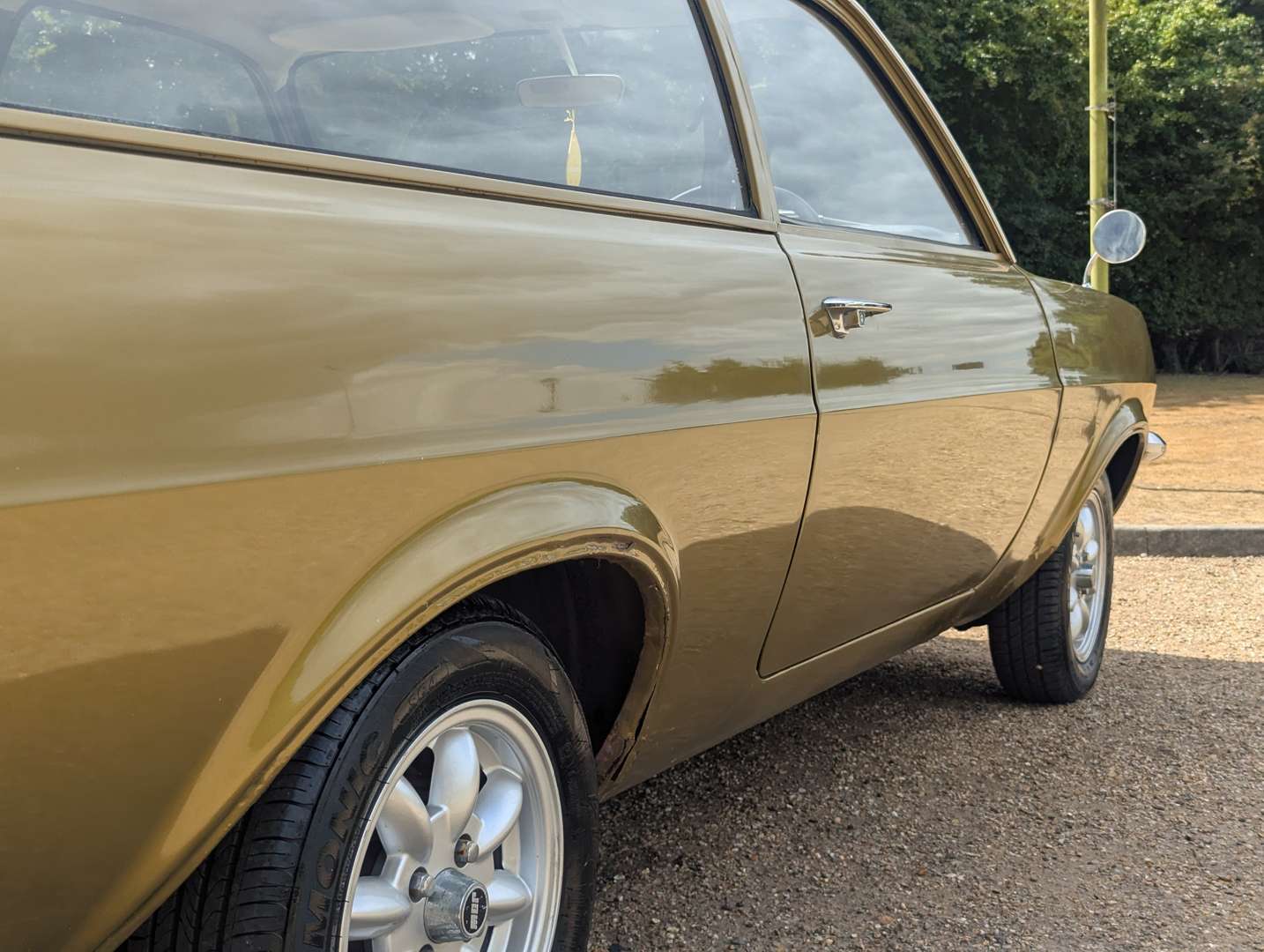 <p>1973 VAUXHALL VIVA ESTATE</p>