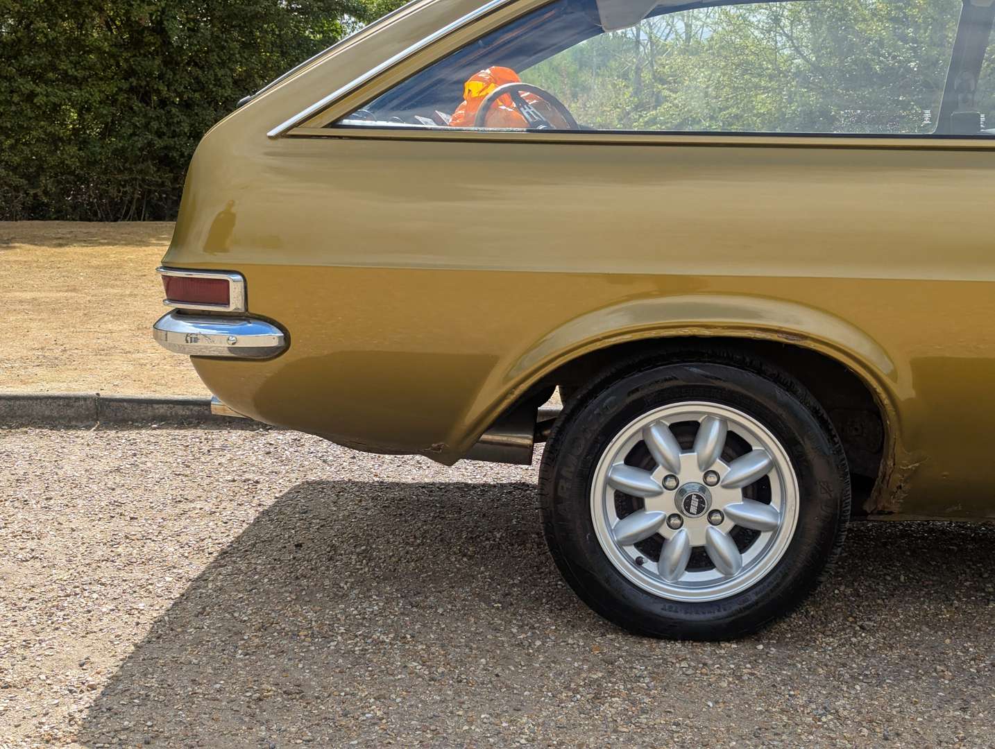 <p>1973 VAUXHALL VIVA ESTATE</p>