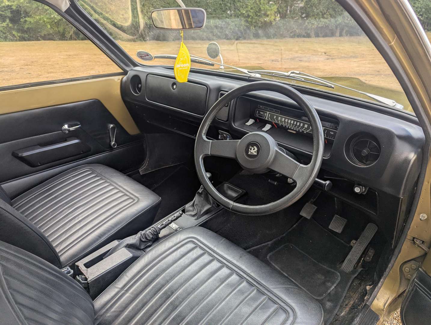 <p>1973 VAUXHALL VIVA ESTATE</p>
