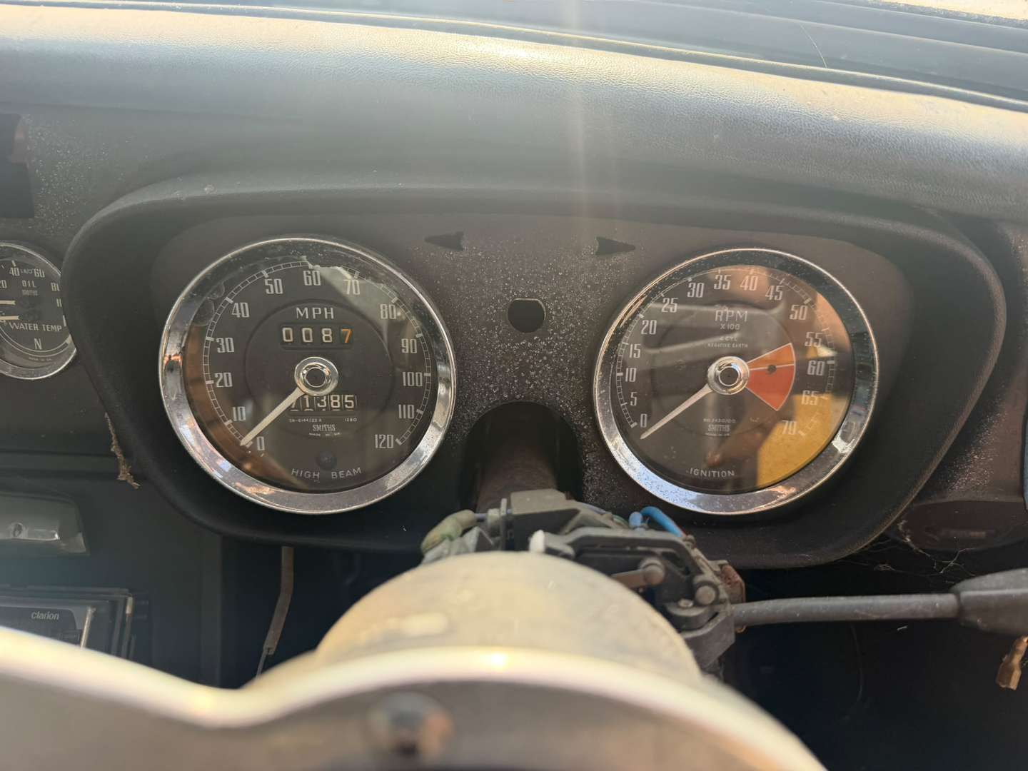 <p>1972 MG B ROADSTER</p>