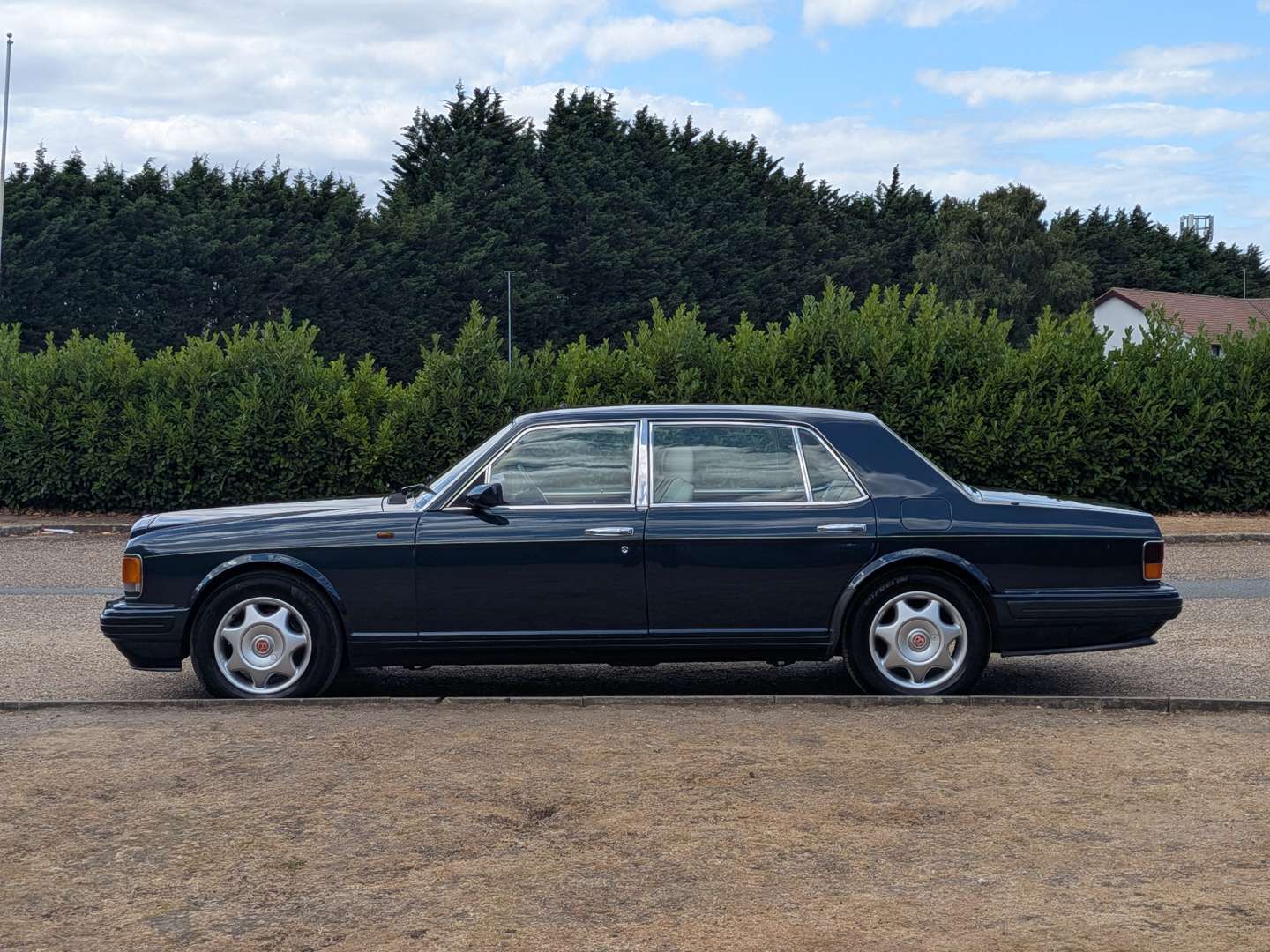 <p>1997 BENTLEY TURBO R LWB</p>