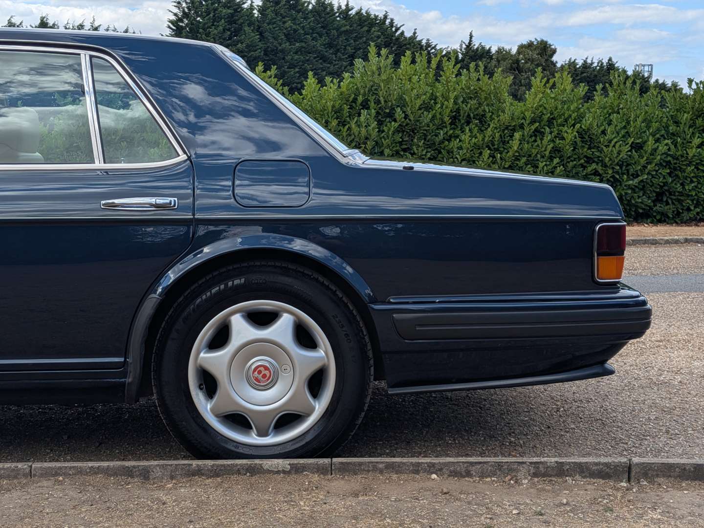 <p>1997 BENTLEY TURBO R LWB</p>